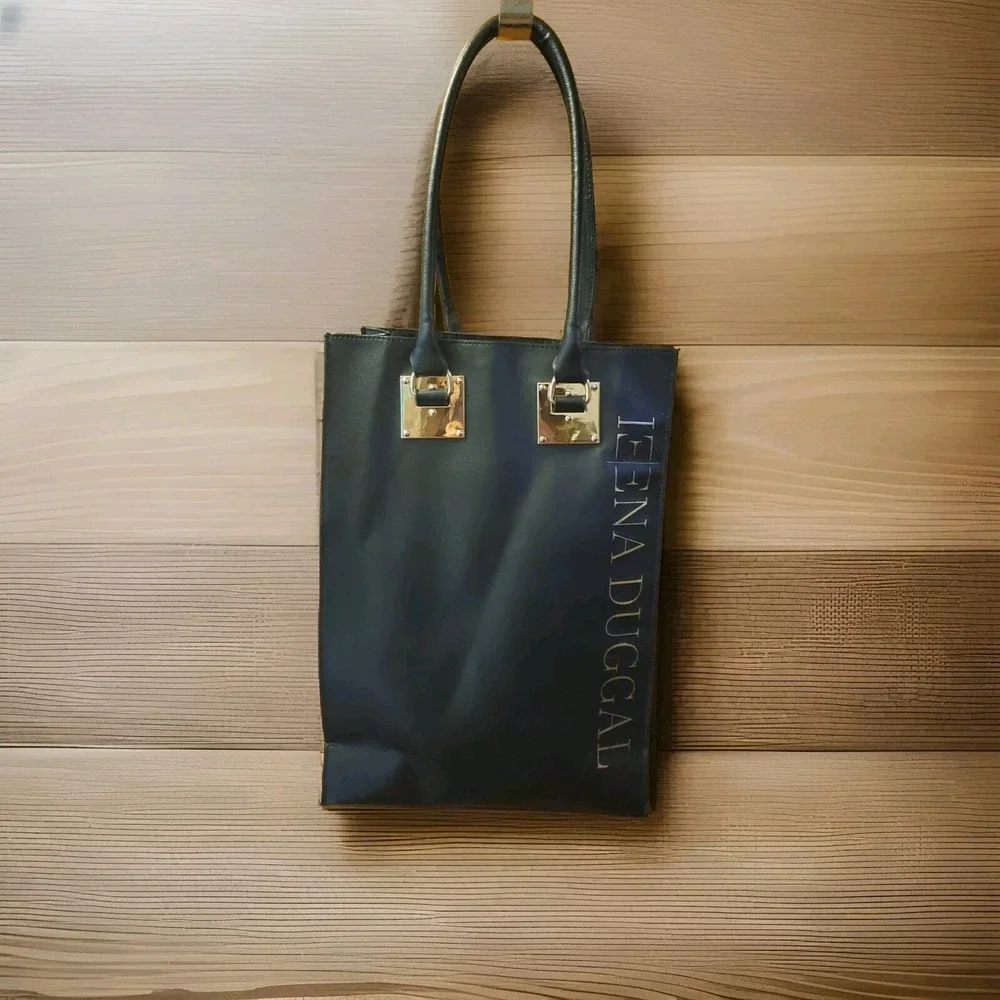 Vintage Black Shoulder purse w/logo IEENA DUGGAL‎ Designer Tall leather Tote